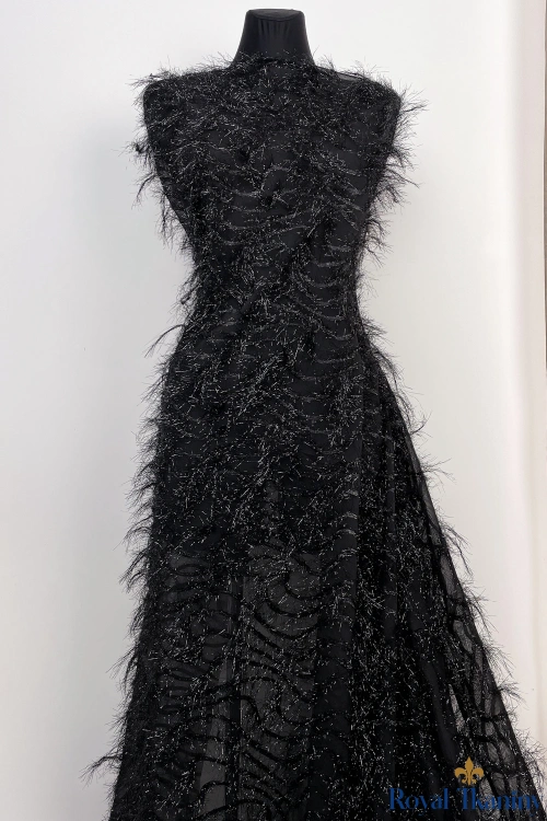 Luksusowa błyszcząca tkanina 3D ala pióra czarna wizytowa LOPEZ